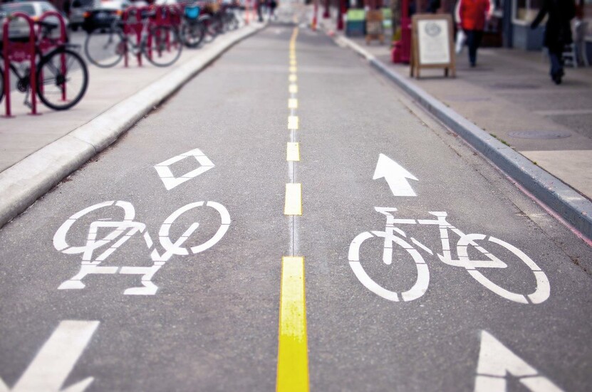 Fahrradweg in einer Stadt